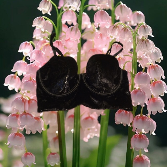 Bra - Picture 3 of 7